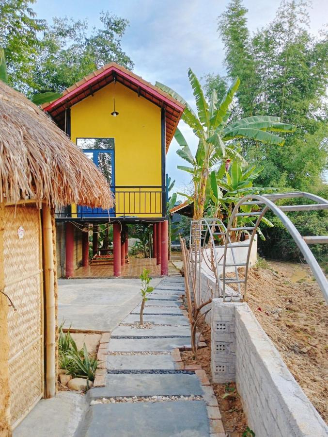 Homestay Nang Nghieng Kon Tum Exterior foto