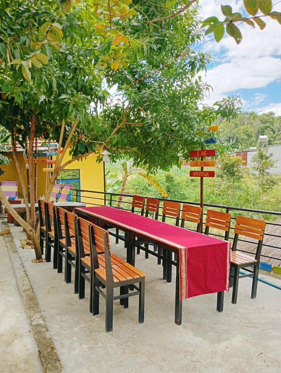 Homestay Nang Nghieng Kon Tum Exterior foto